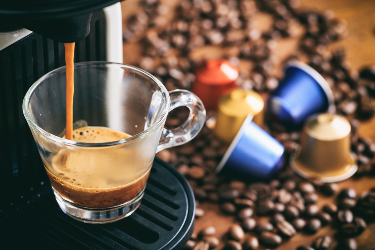 Il rito del caffè: Altroconsumo, le capsule di Nespresso e Lavazza al top  per qualità e prezzo – Controcampo